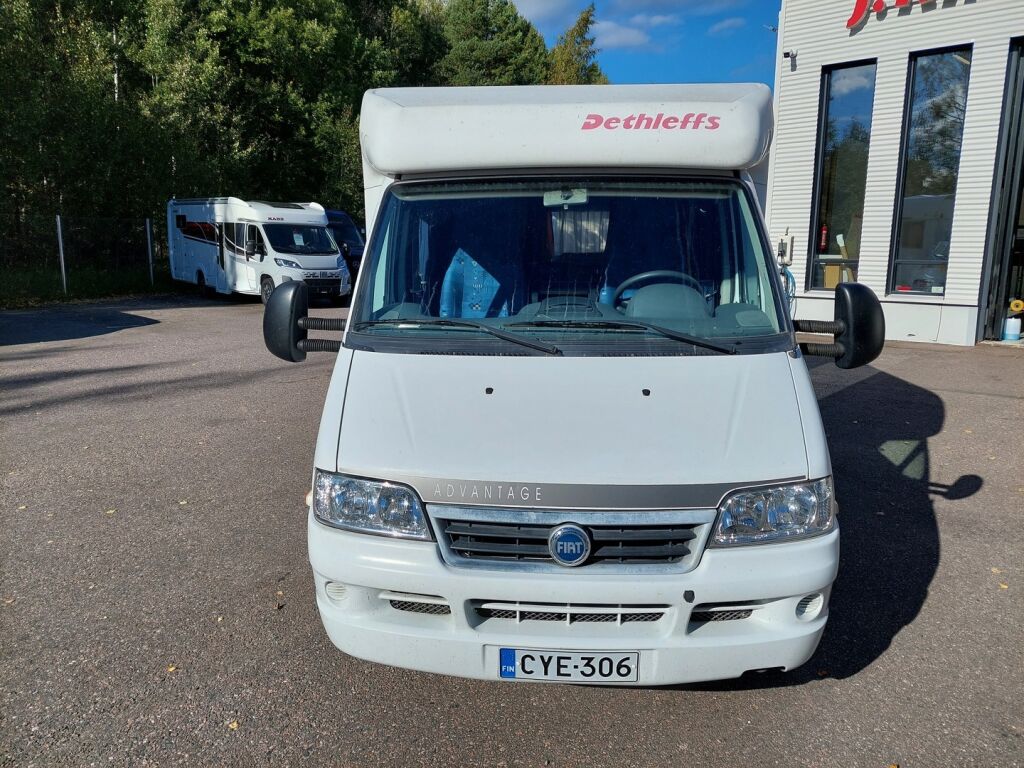 Dethleffs Advantage T 5801 2004 Valkoinen