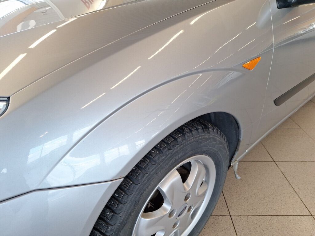 Ford Focus 2005 Harmaa