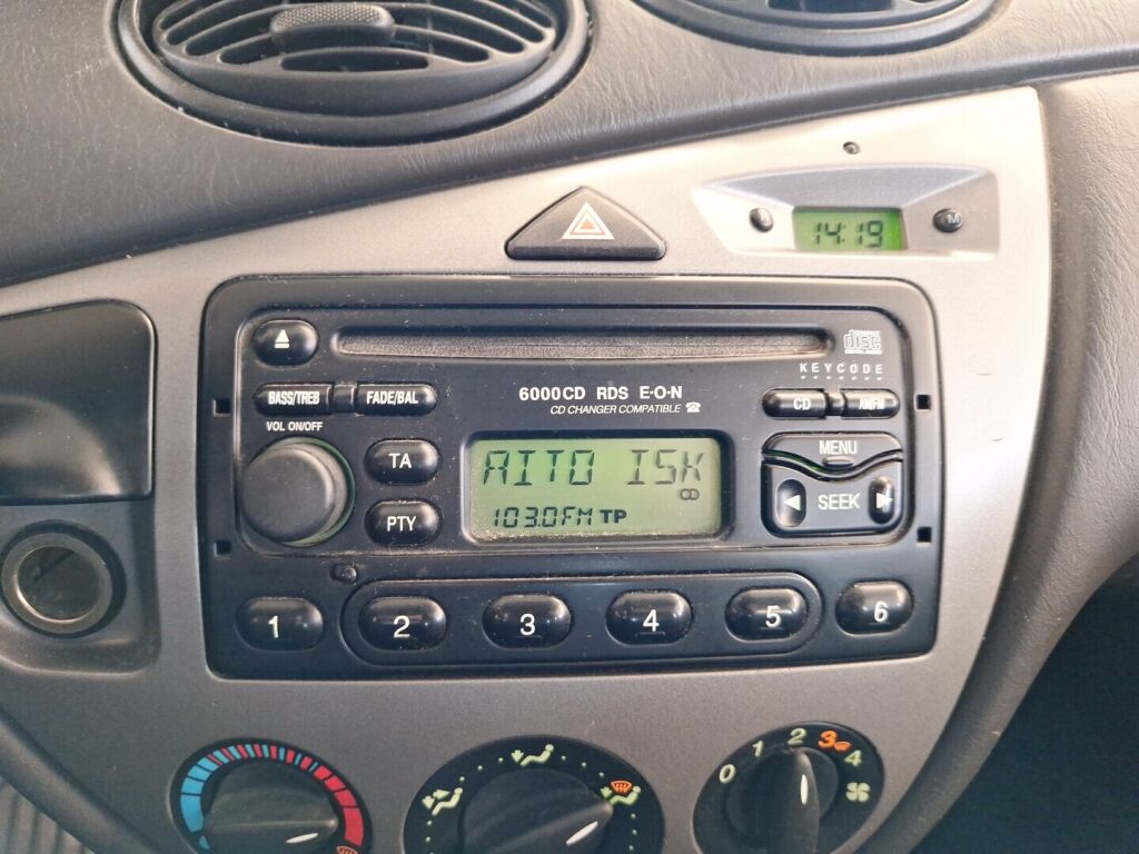 Ford Focus 2005 Harmaa