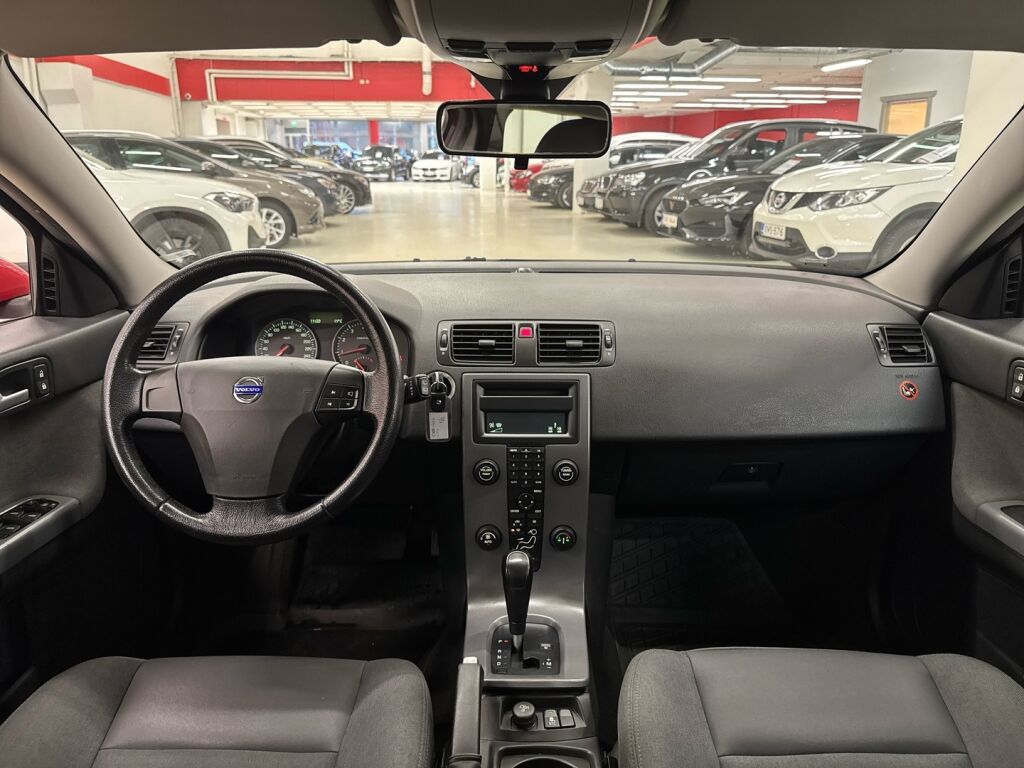 Volvo V50 2005 Punainen
