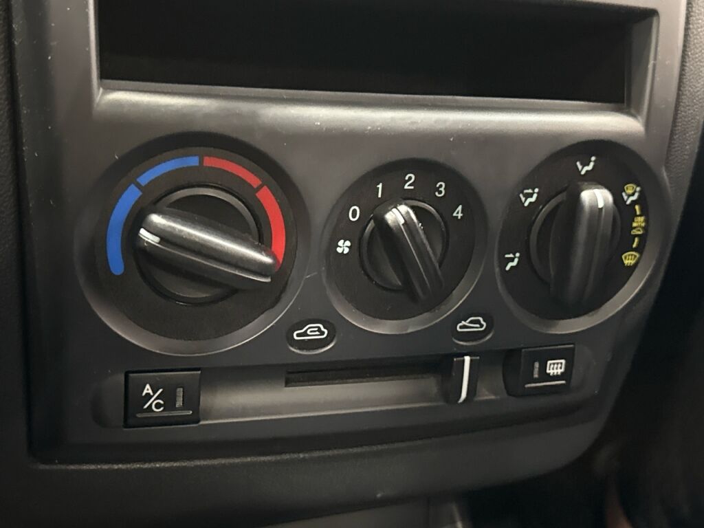 Hyundai Getz 2007 Ruskea (beige)
