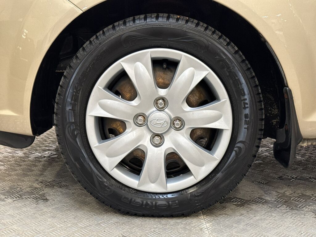 Hyundai Getz 2007 Ruskea (beige)