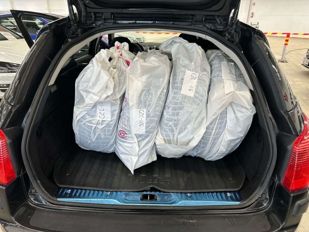 Peugeot 407 2006 Musta