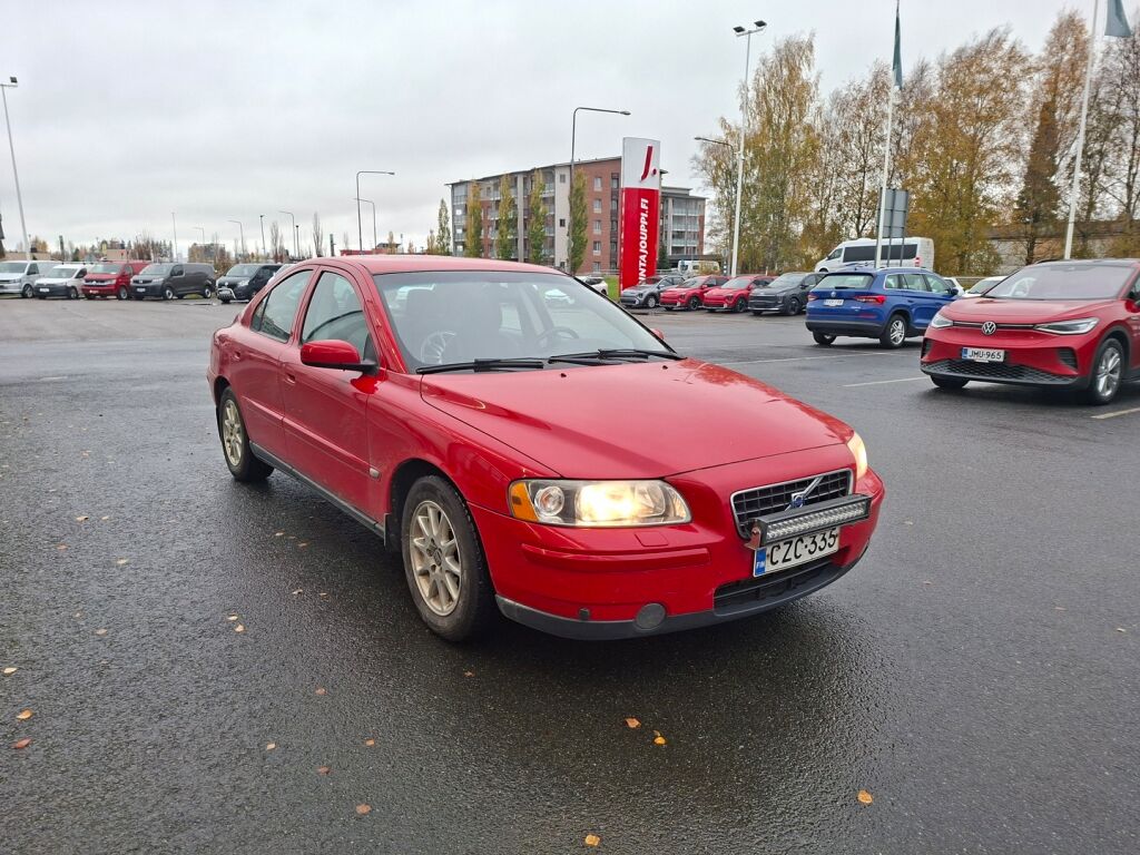 Volvo S60 2006 Punainen