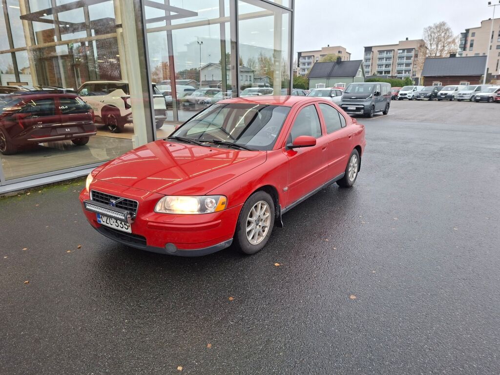 Volvo S60 2006 Punainen