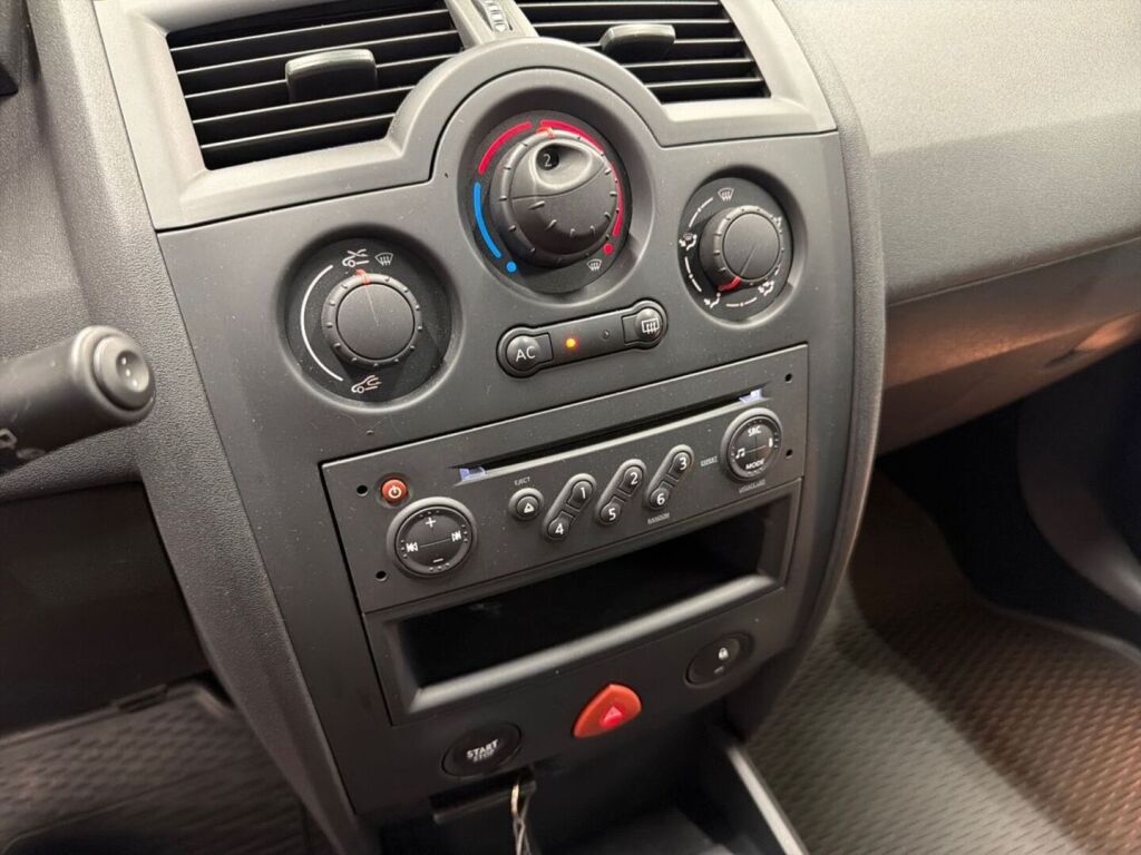 Renault Megane 2008 Punainen