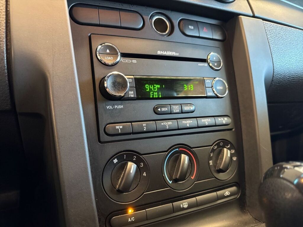 Ford Mustang 2007 Punainen