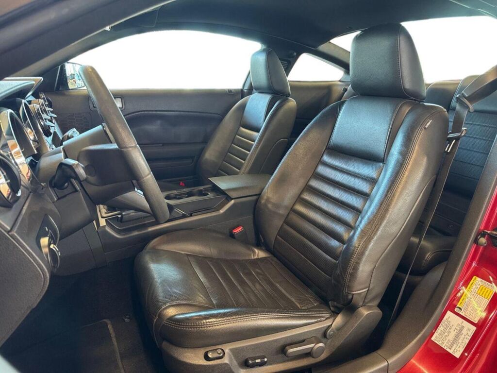 Ford Mustang 2007 Punainen