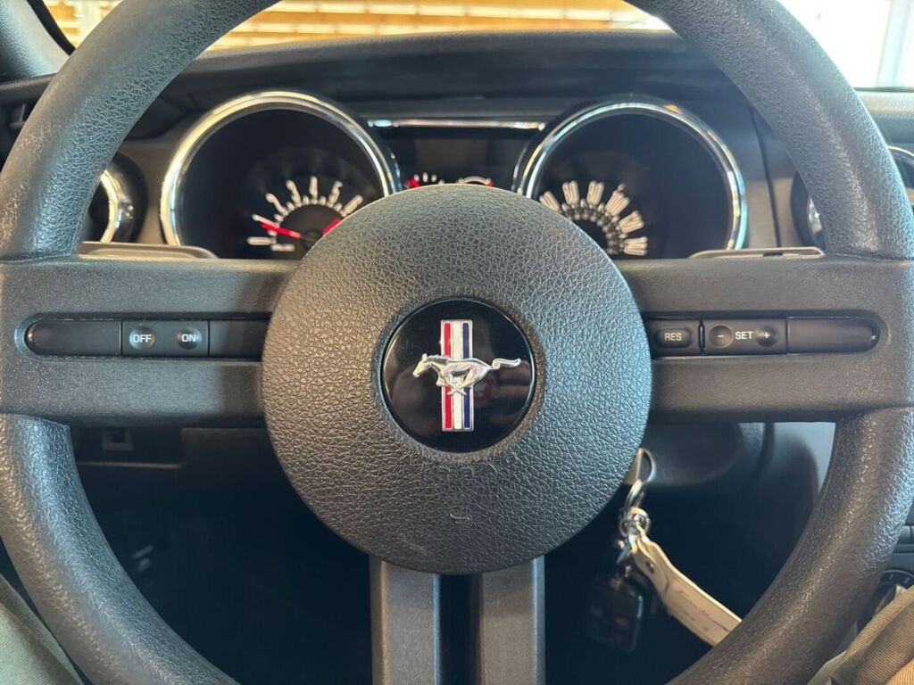 Ford Mustang 2007 Punainen