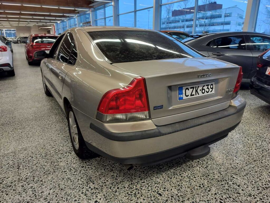 Volvo S60 2002 Ruskea (beige)