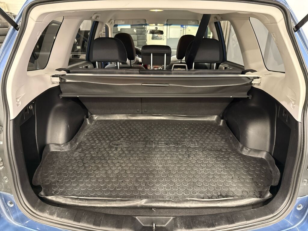Subaru Forester 2009 Sininen