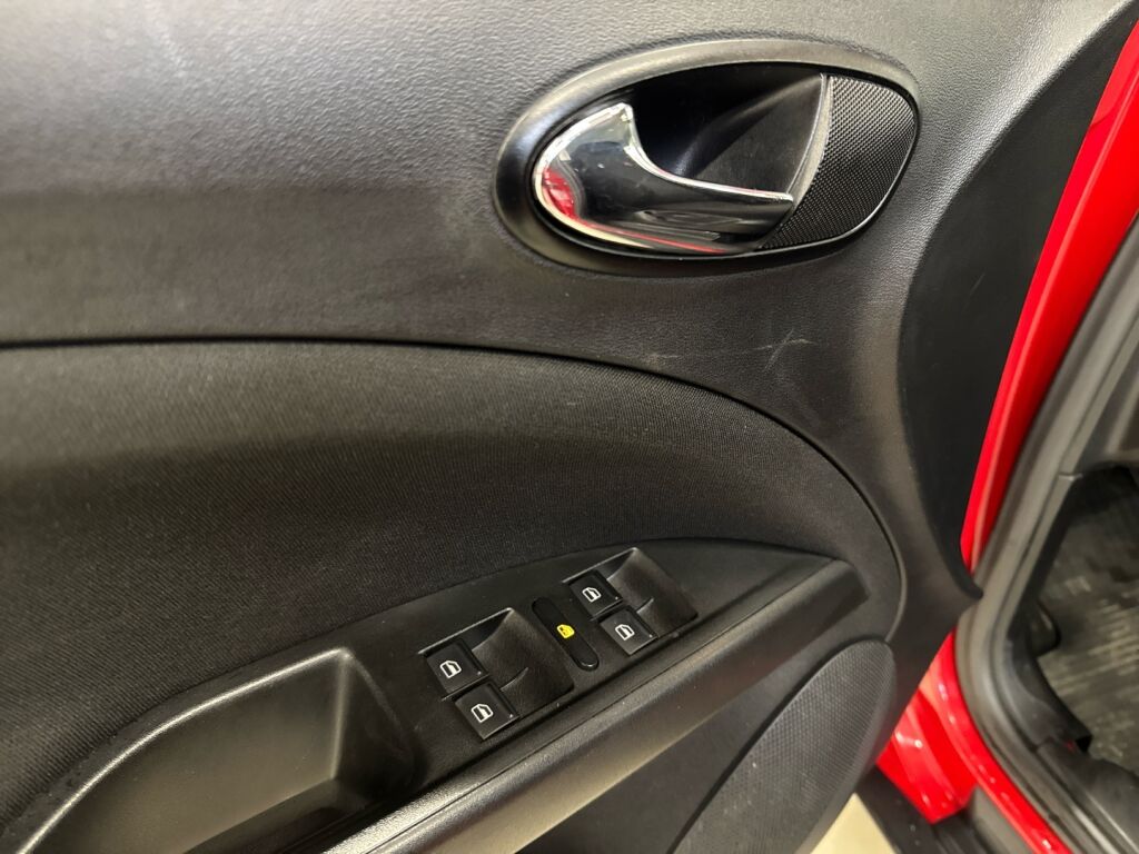 Seat Altea 2008 Punainen