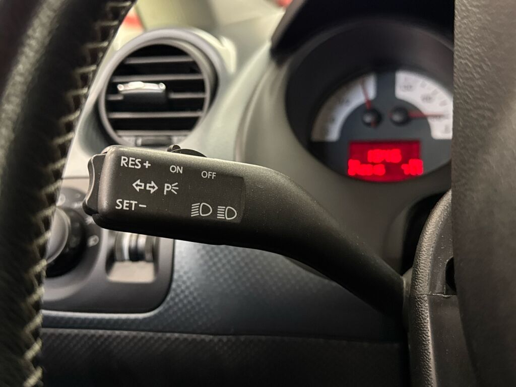 Seat Altea 2008 Punainen