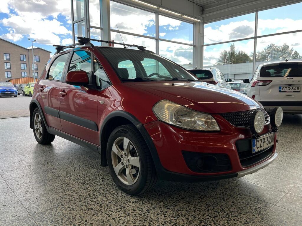 Suzuki SX4 2010 Oranssi