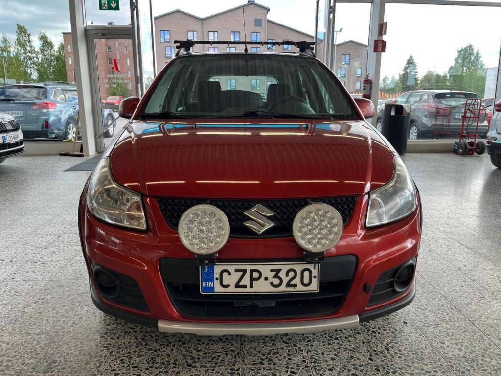 Suzuki SX4 2010 Oranssi