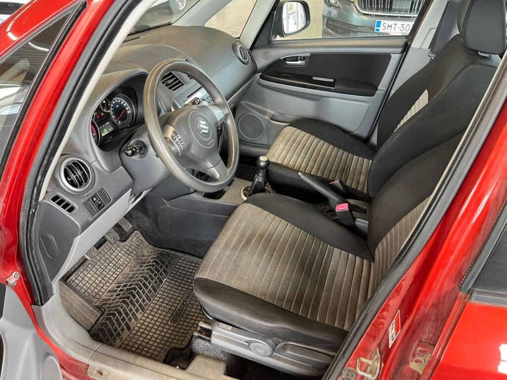 Suzuki SX4 2010 Oranssi
