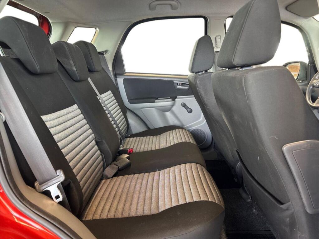 Suzuki SX4 2010 Oranssi