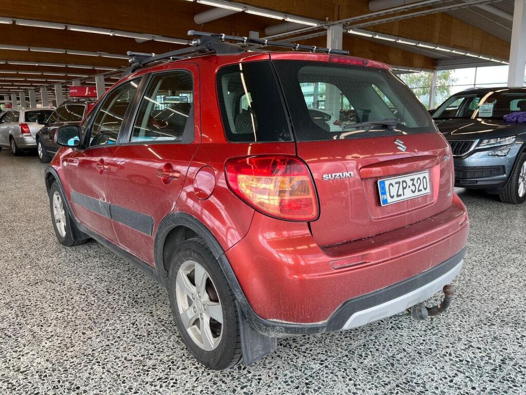 Suzuki SX4 2010 Oranssi