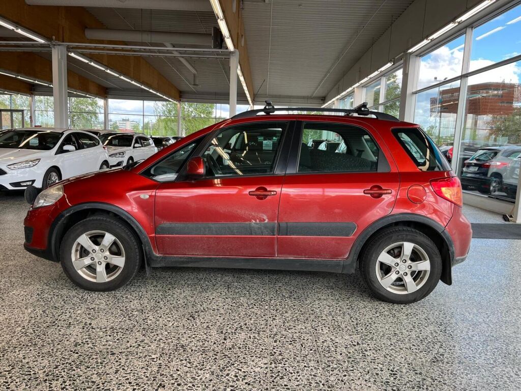 Suzuki SX4 2010 Oranssi