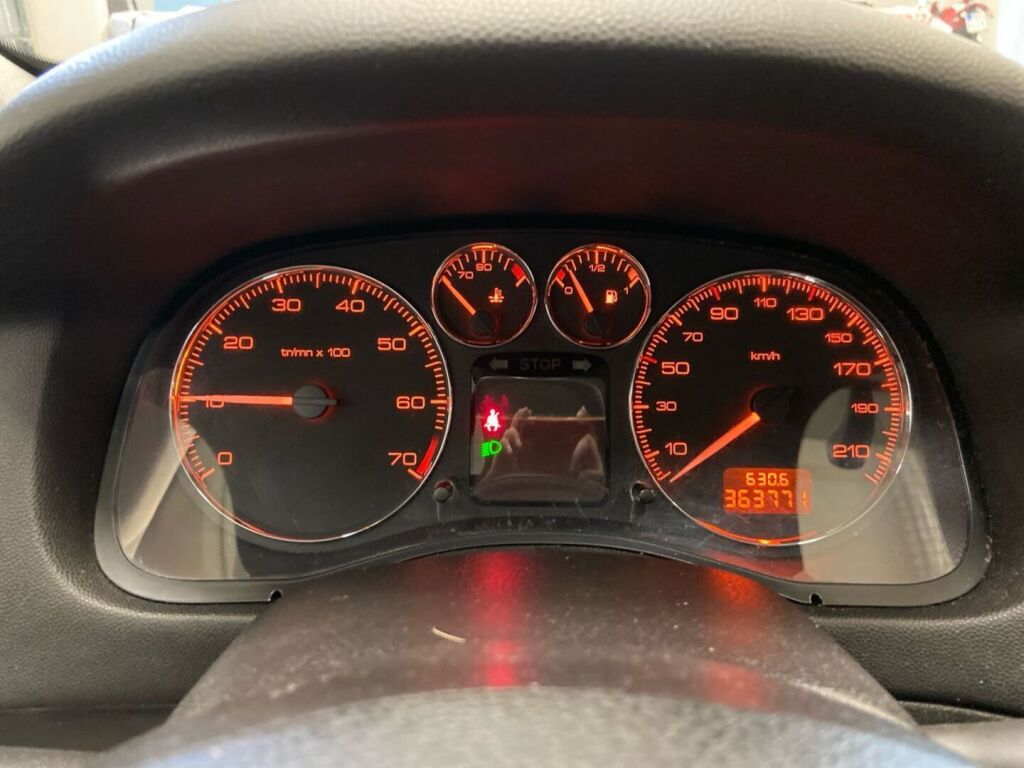 Peugeot 307 2008 Harmaa