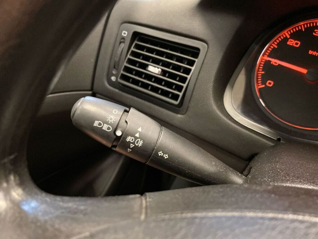 Peugeot 307 2008 Harmaa