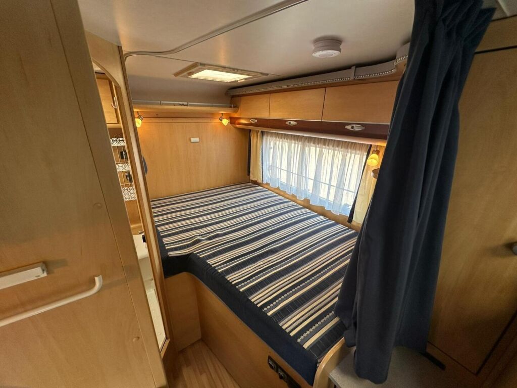 Dethleffs Globebus T 002 2007 Valkoinen