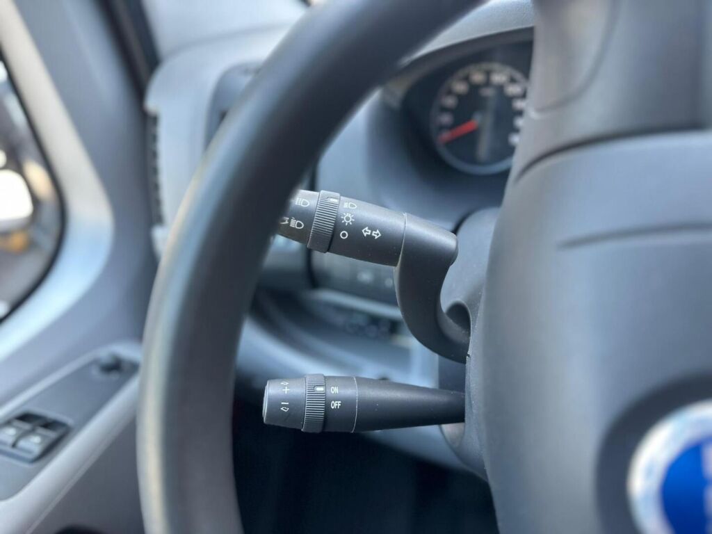 Dethleffs Globebus T 002 2007 Valkoinen