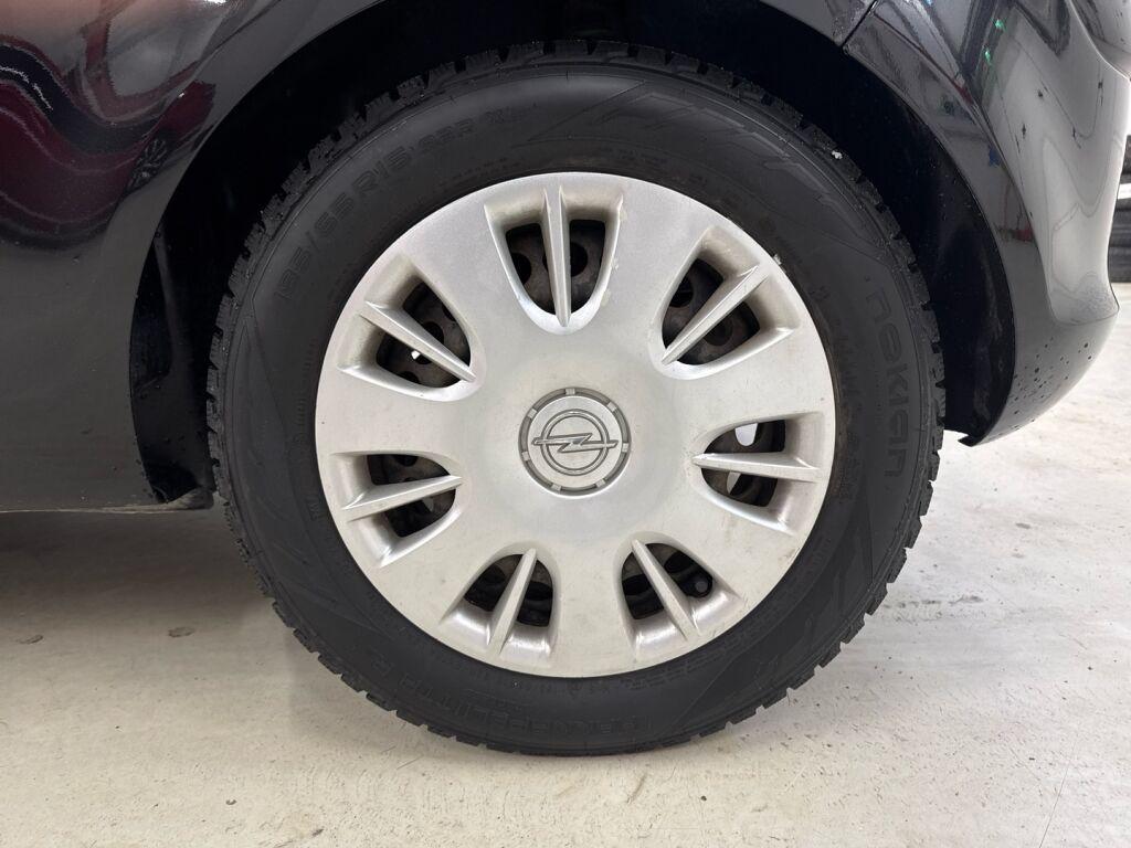 Opel Corsa 2007 Musta