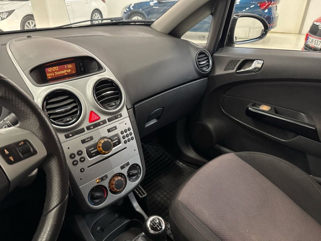 Opel Corsa 2007 Musta