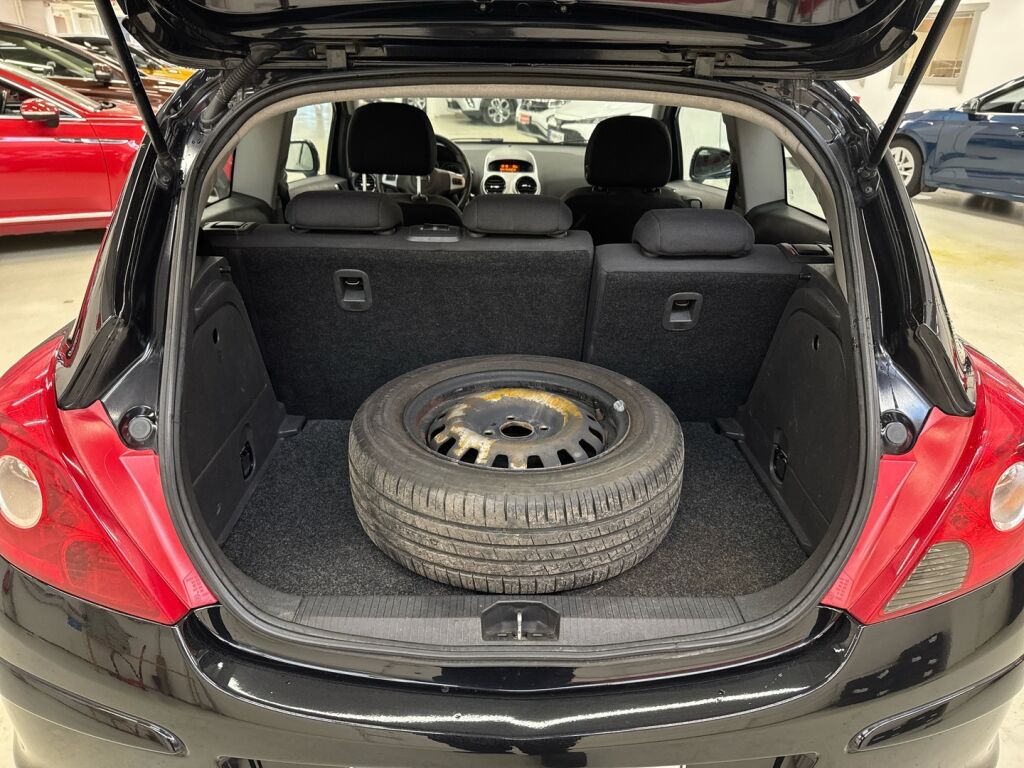 Opel Corsa 2007 Musta