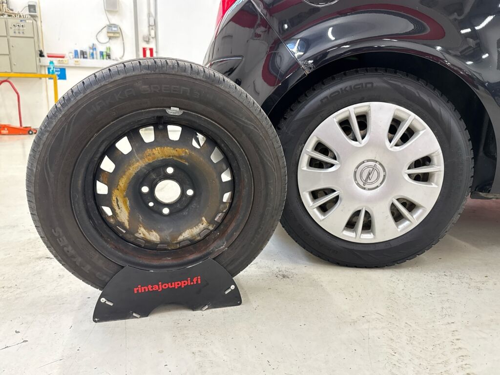 Opel Corsa 2007 Musta