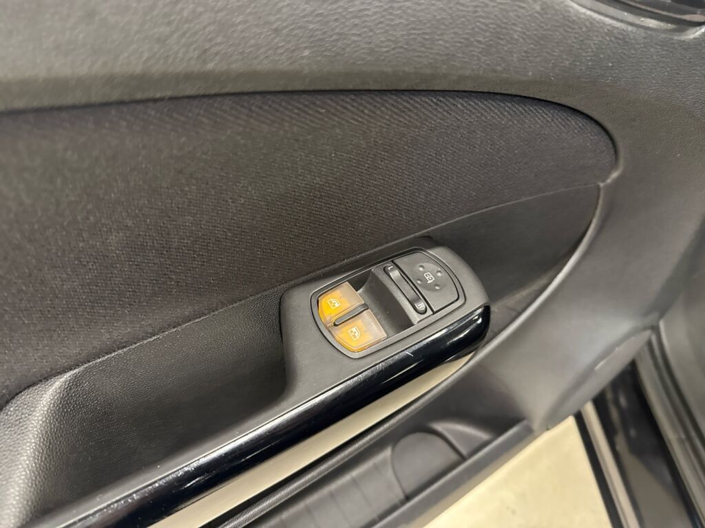 Opel Corsa 2007 Musta