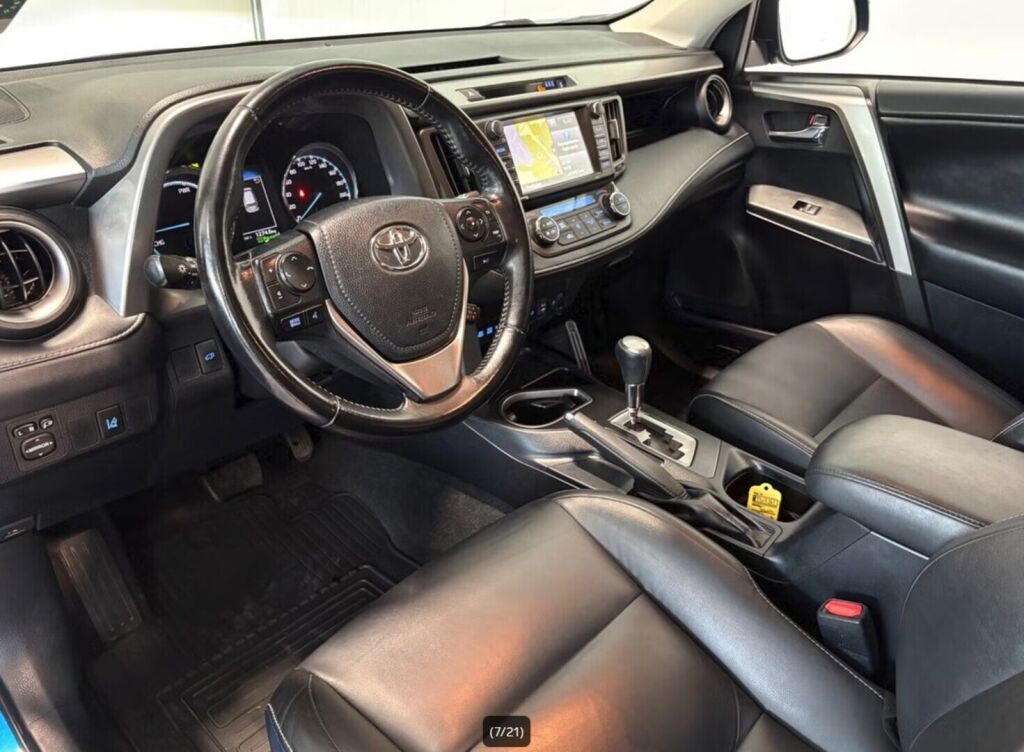 Toyota RAV4 2016 Sininen