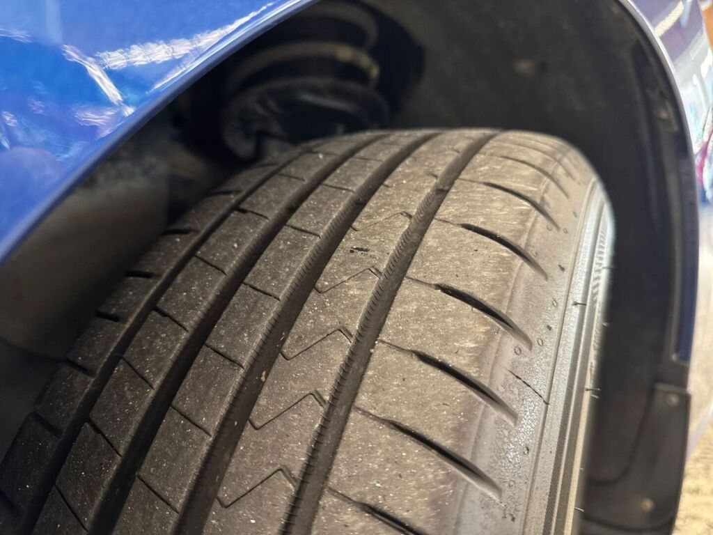 Volkswagen Passat 2024 Sininen