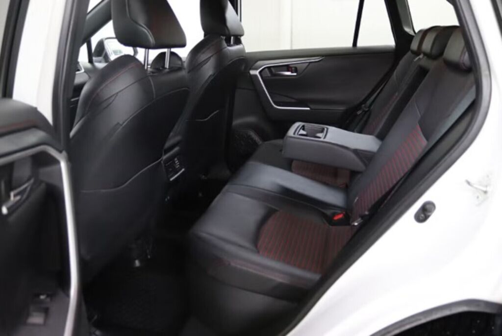 Toyota RAV4 Plug-in 2021 