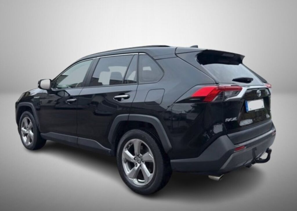 Toyota RAV4 2021 Musta (Attitude Black)