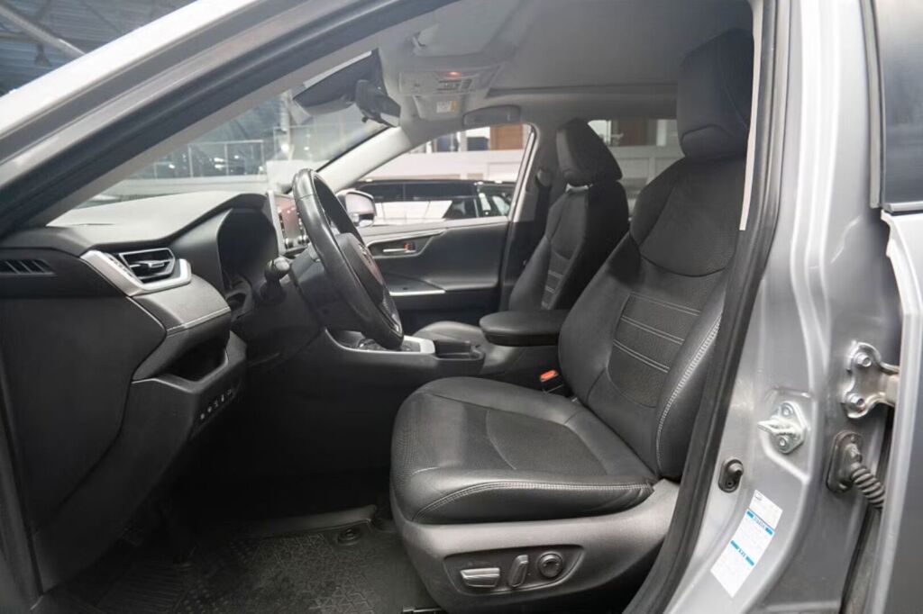 Toyota RAV4 2021 