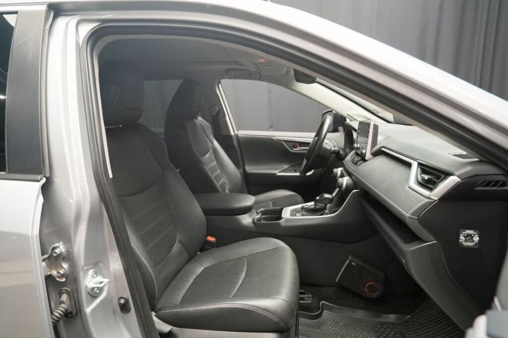 Toyota RAV4 2021 