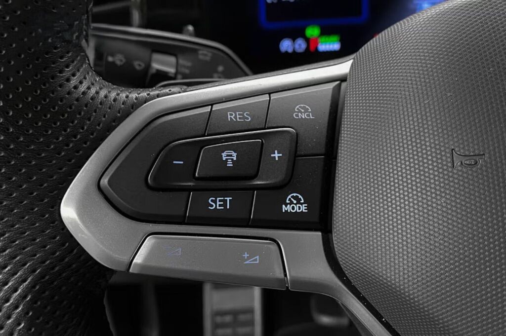 Volkswagen Passat 2025 
