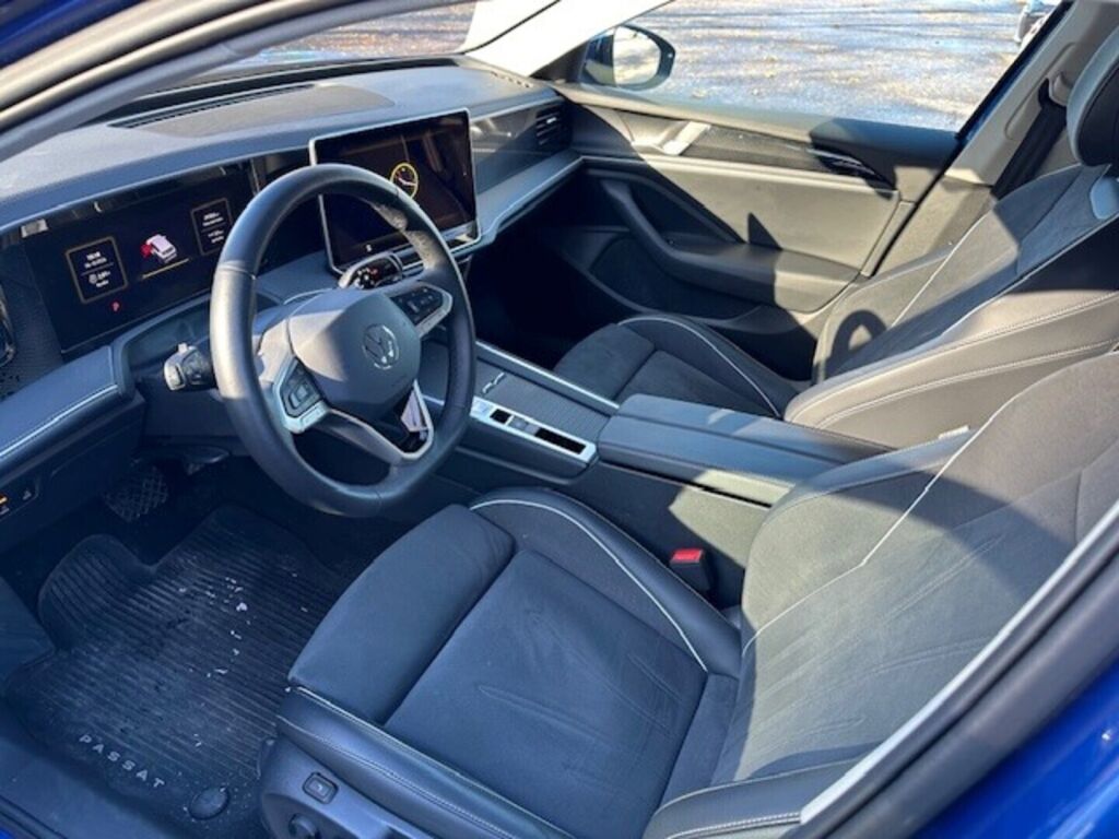 Volkswagen PASSAT 2025 Sininen