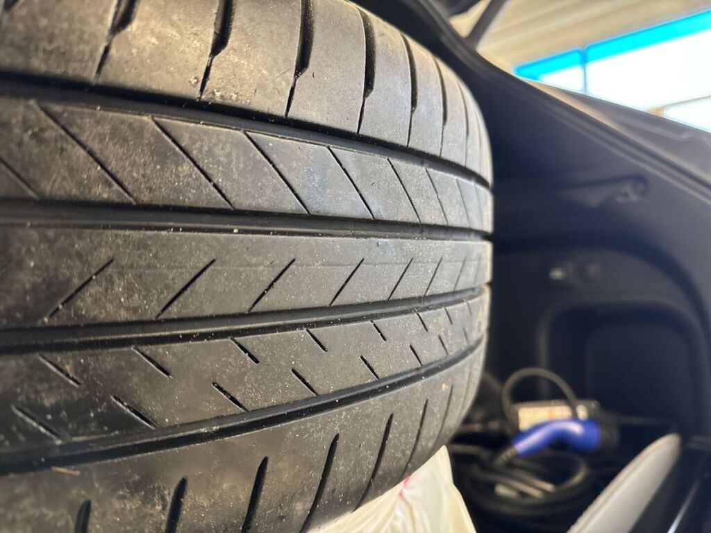 Toyota RAV4 Plug-in 2021 Harmaa