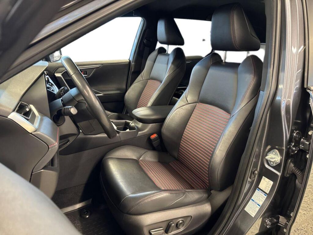 Toyota RAV4 Plug-in 2021 Harmaa