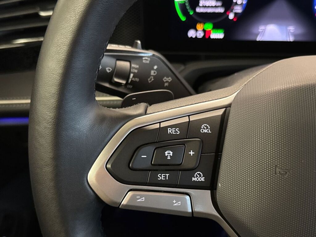 Volkswagen PASSAT 2025 Sininen