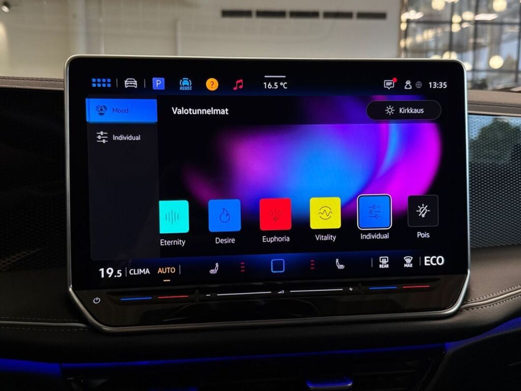 Volkswagen PASSAT 2025 Sininen