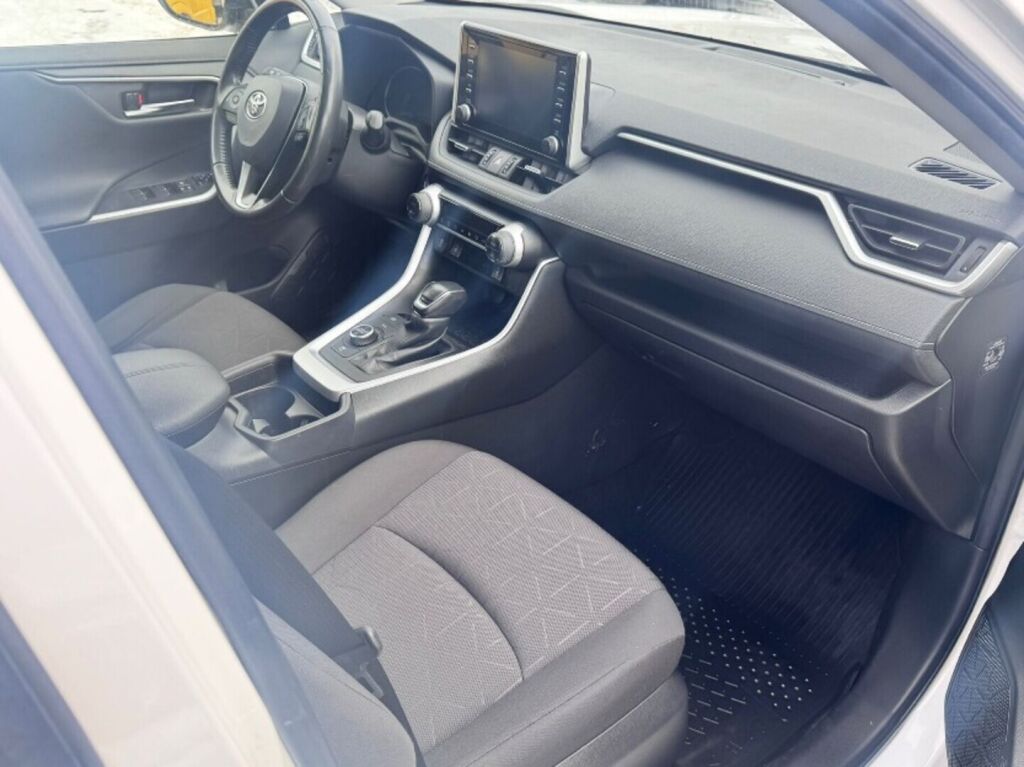 Toyota RAV4 2022 Valkoinen