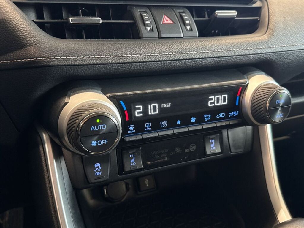 Toyota RAV4 2022 Valkoinen