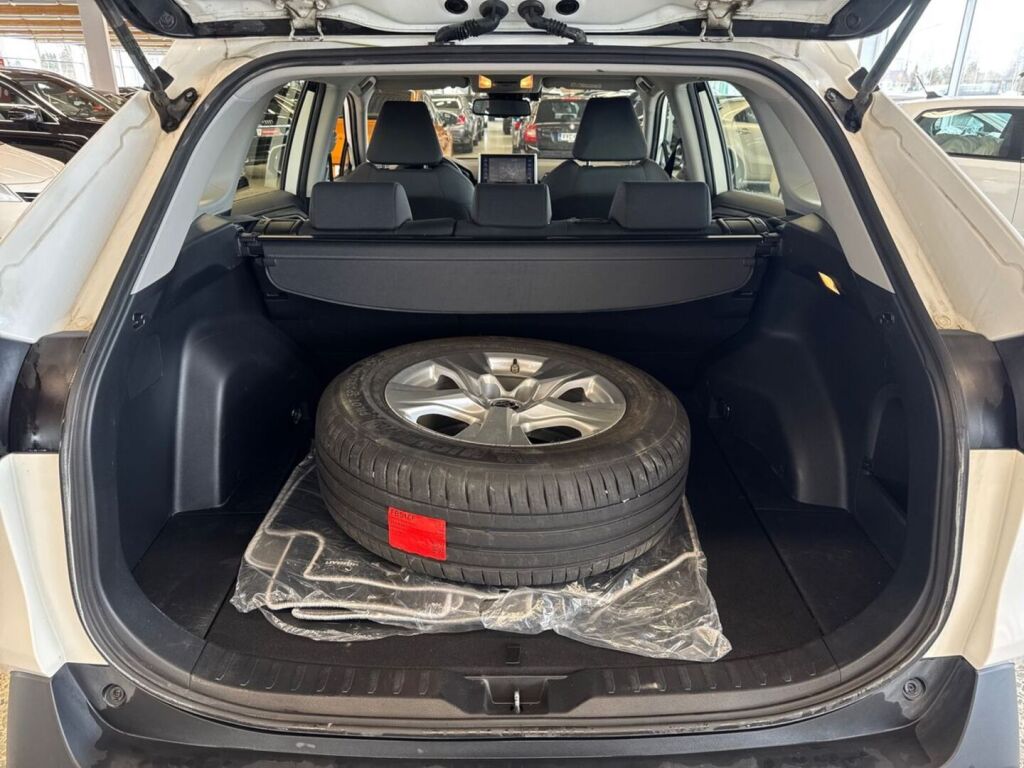 Toyota RAV4 2022 Valkoinen