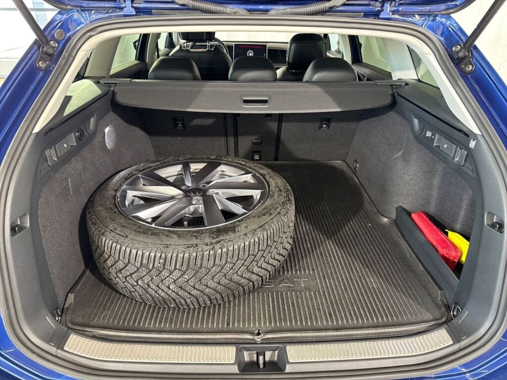 Volkswagen PASSAT 2025 Sininen