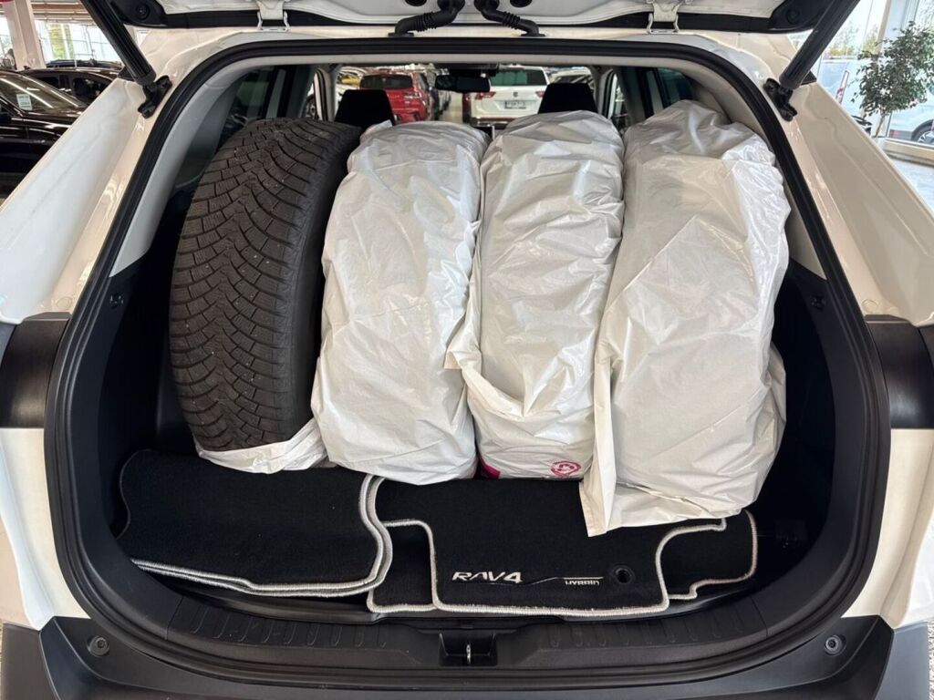 Toyota RAV4 2022 Valkoinen