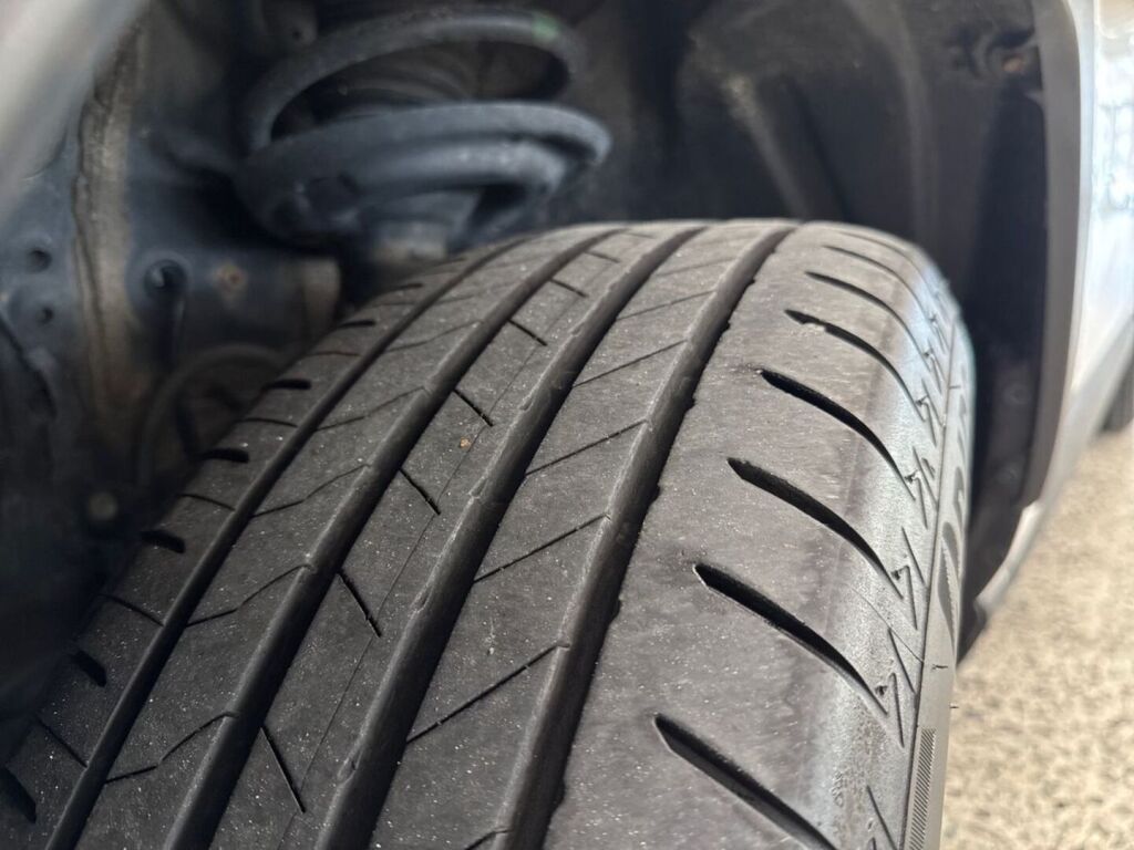 Toyota RAV4 2022 Valkoinen